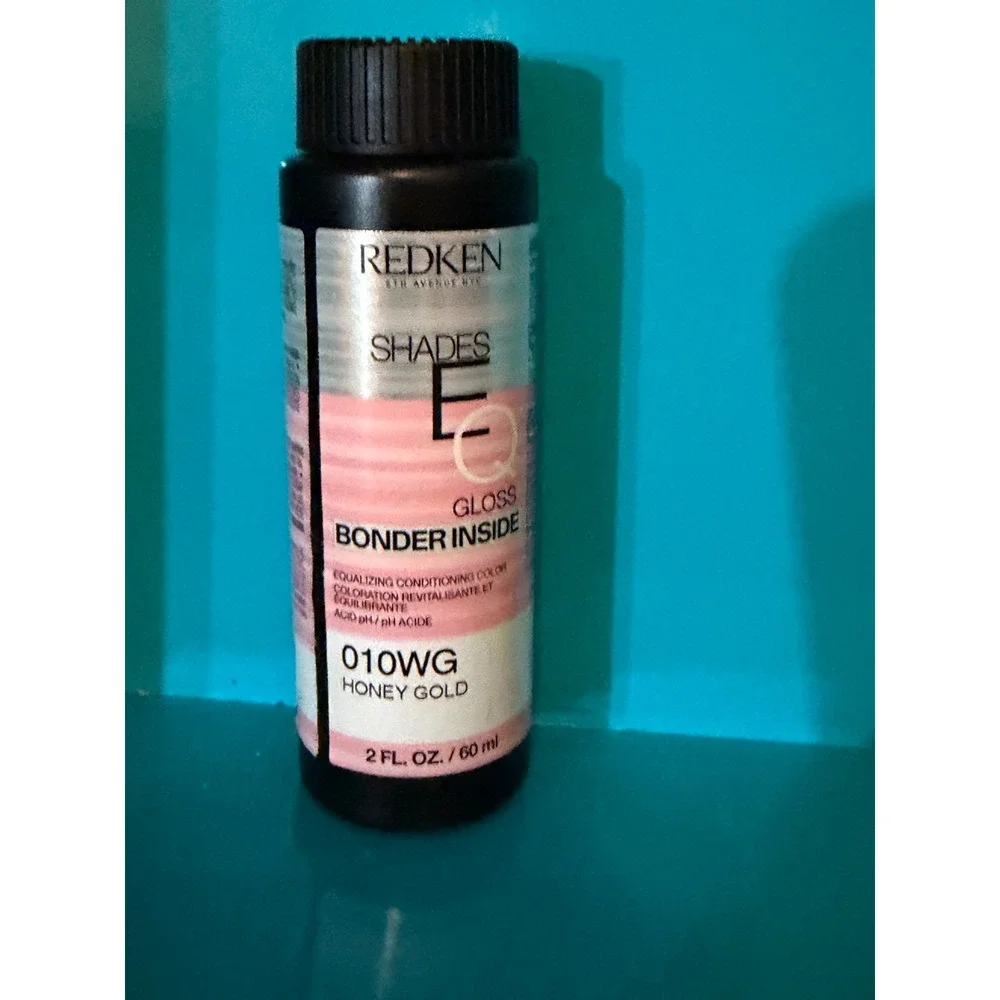 Redken Shades EQ Gloss Bonder Inside 10WG Honey Gold Demi-Permanent Color‎ gloss